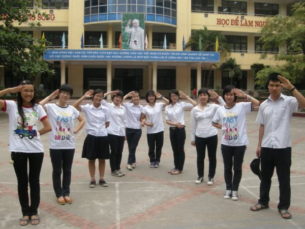 Một số hình ảnh kí ức về trường của cựu Win88 nhà cái không bị chặn Nguyễn Tất Thành (phần 3)